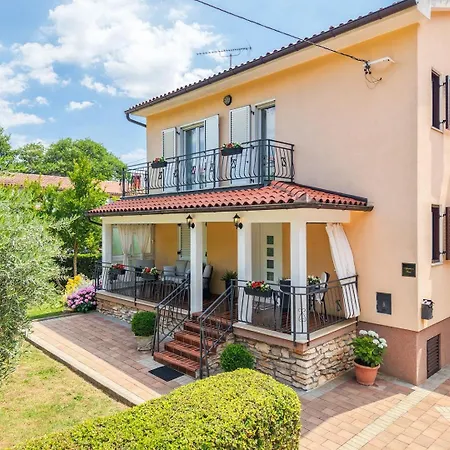 Apartment Oaza *